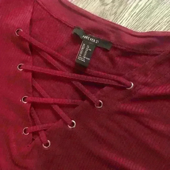 FOREVER 21- Maroon Fitted dress - Picture 3 of 3